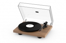 Pro-Ject Debut Carbon Evo Turntable in Walnut