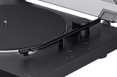 SONY PS-LX310BT Belt Drive Bluetooth Turntable in Black - close up